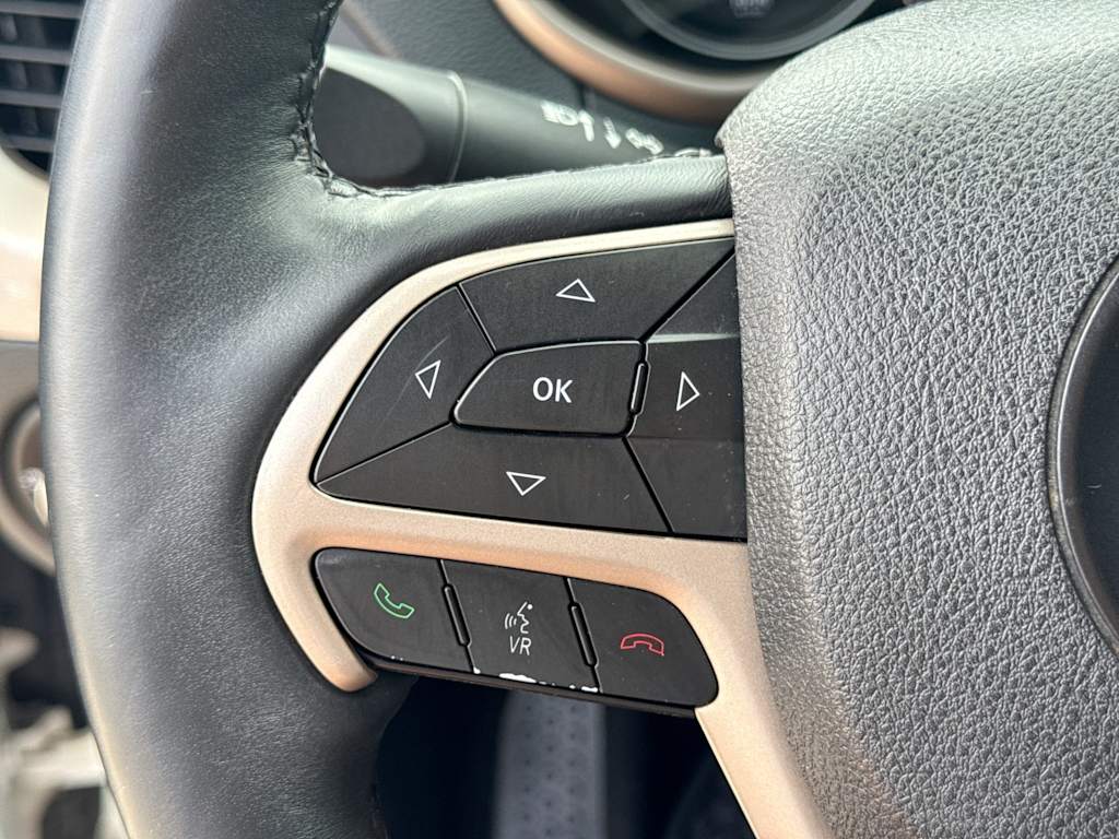 Thumbnail: 2014 Jeep Cherokee - 28