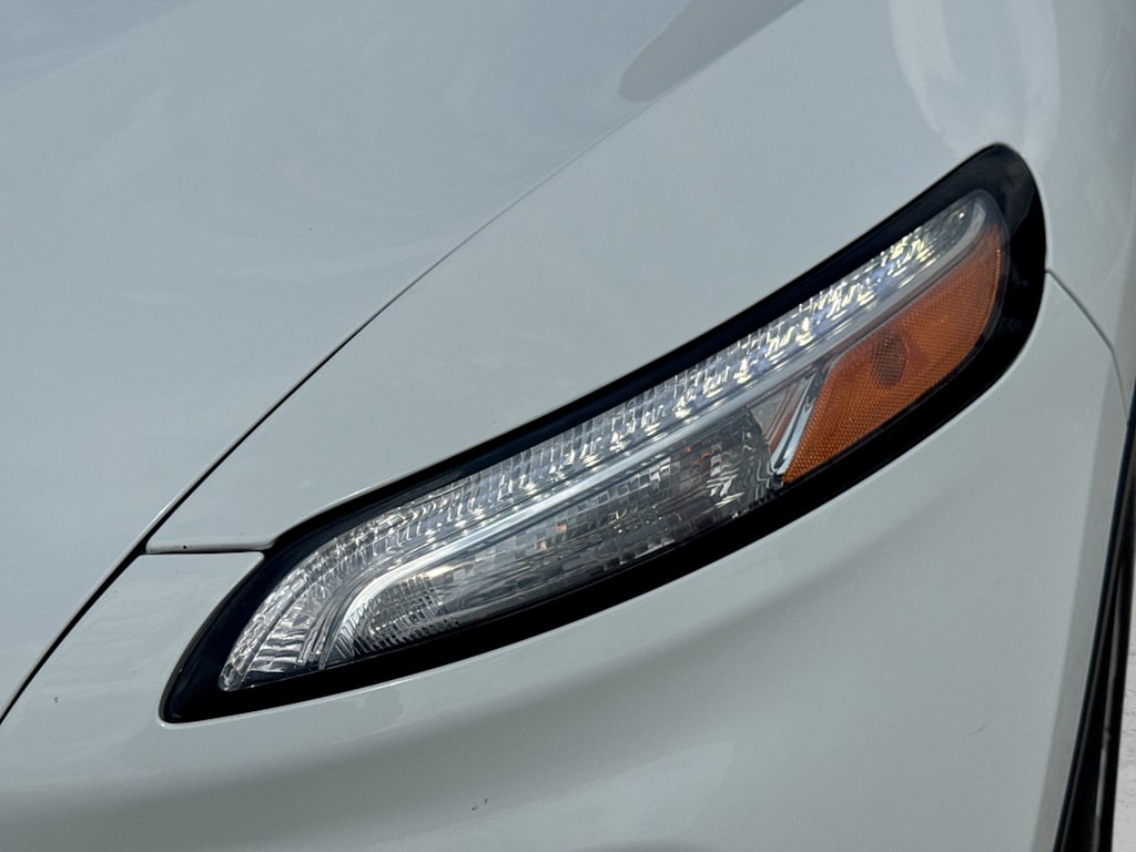 Thumbnail: 2014 Jeep Cherokee - 23