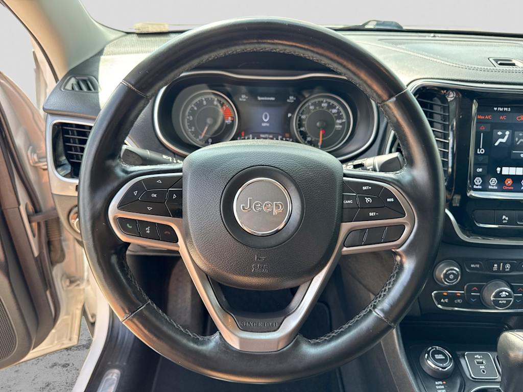 Thumbnail: 2020 Jeep Cherokee - 12