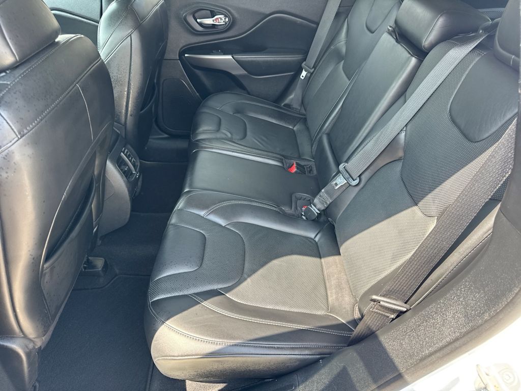 Thumbnail: 2020 Jeep Cherokee - 26
