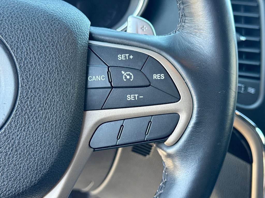 Thumbnail: 2016 Jeep Grand Cherokee - 29