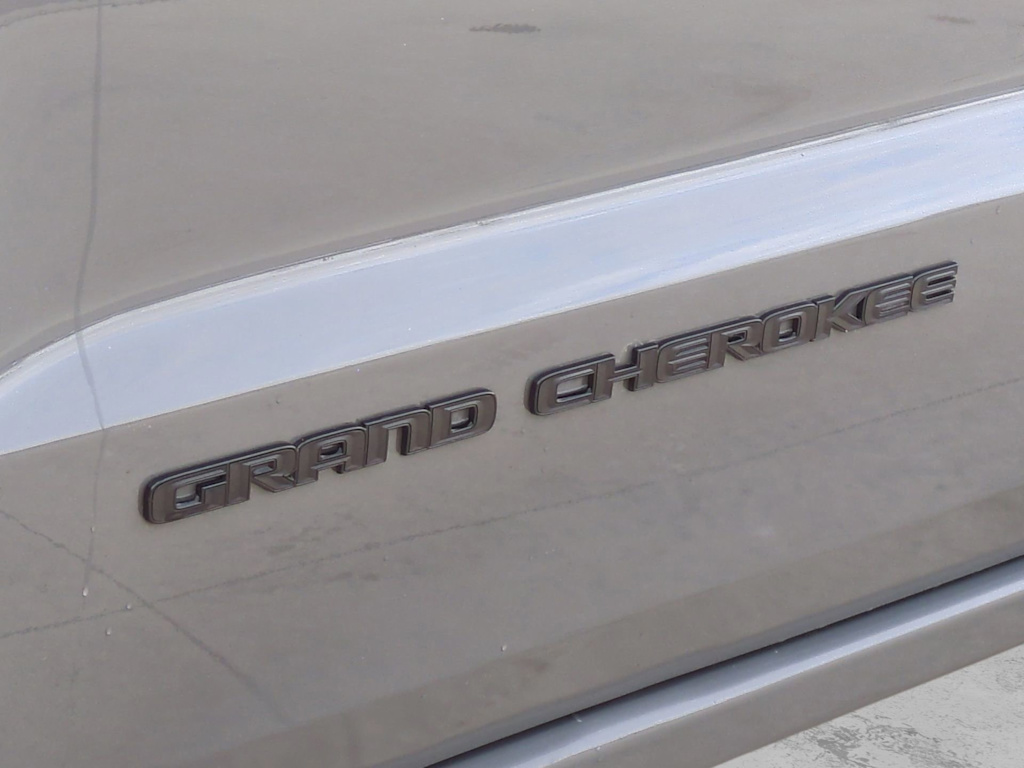 Thumbnail: 2021 Jeep Grand Cherokee - 7