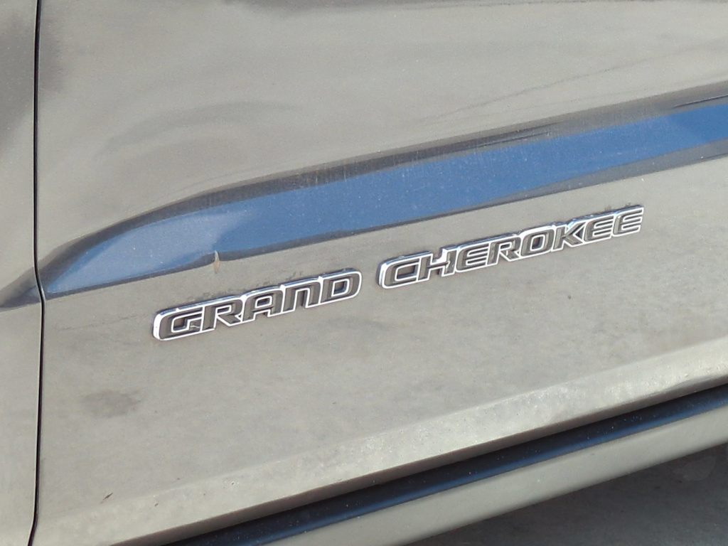Thumbnail: 2021 Jeep Grand Cherokee - 24