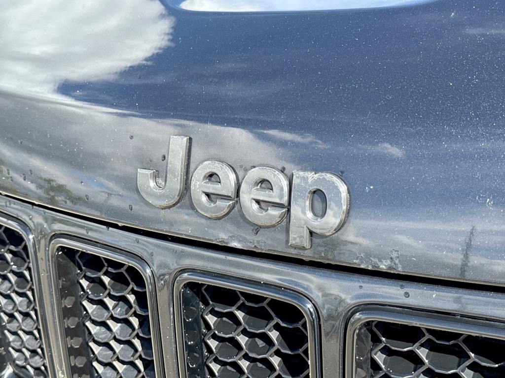 Thumbnail: 2015 Jeep Grand Cherokee - 7