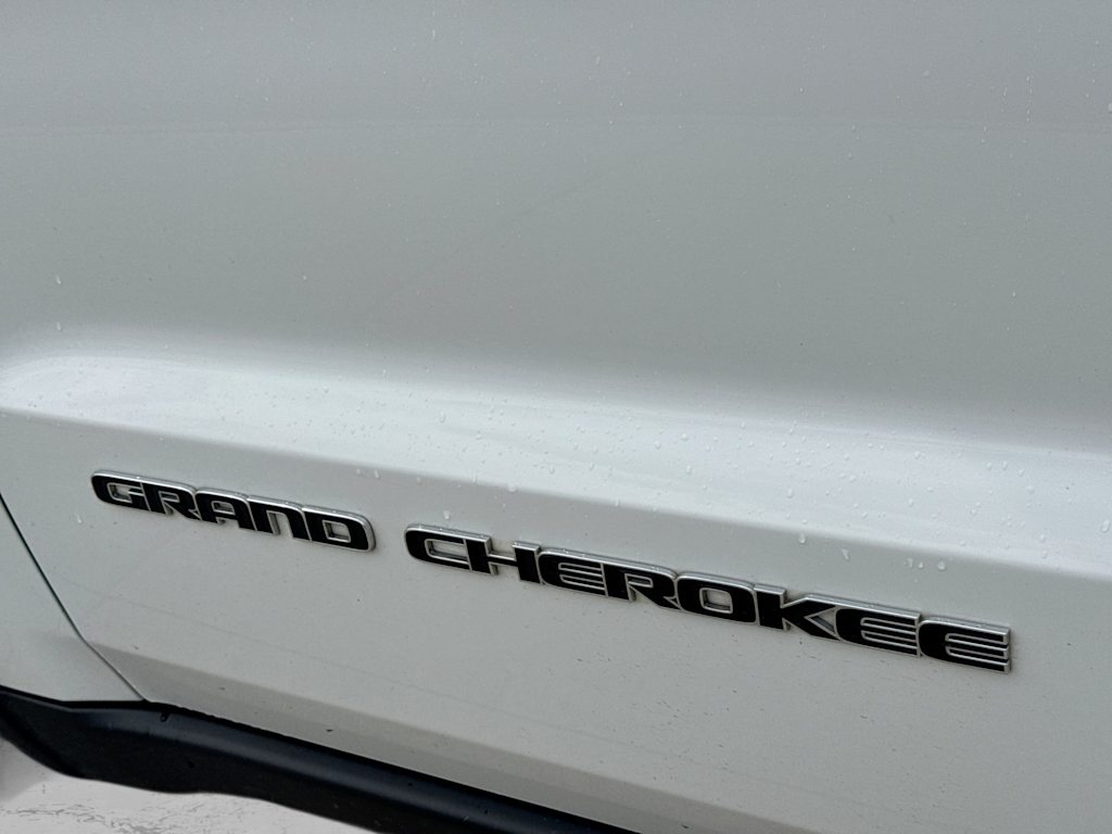Thumbnail: 2021 Jeep Grand Cherokee - 20