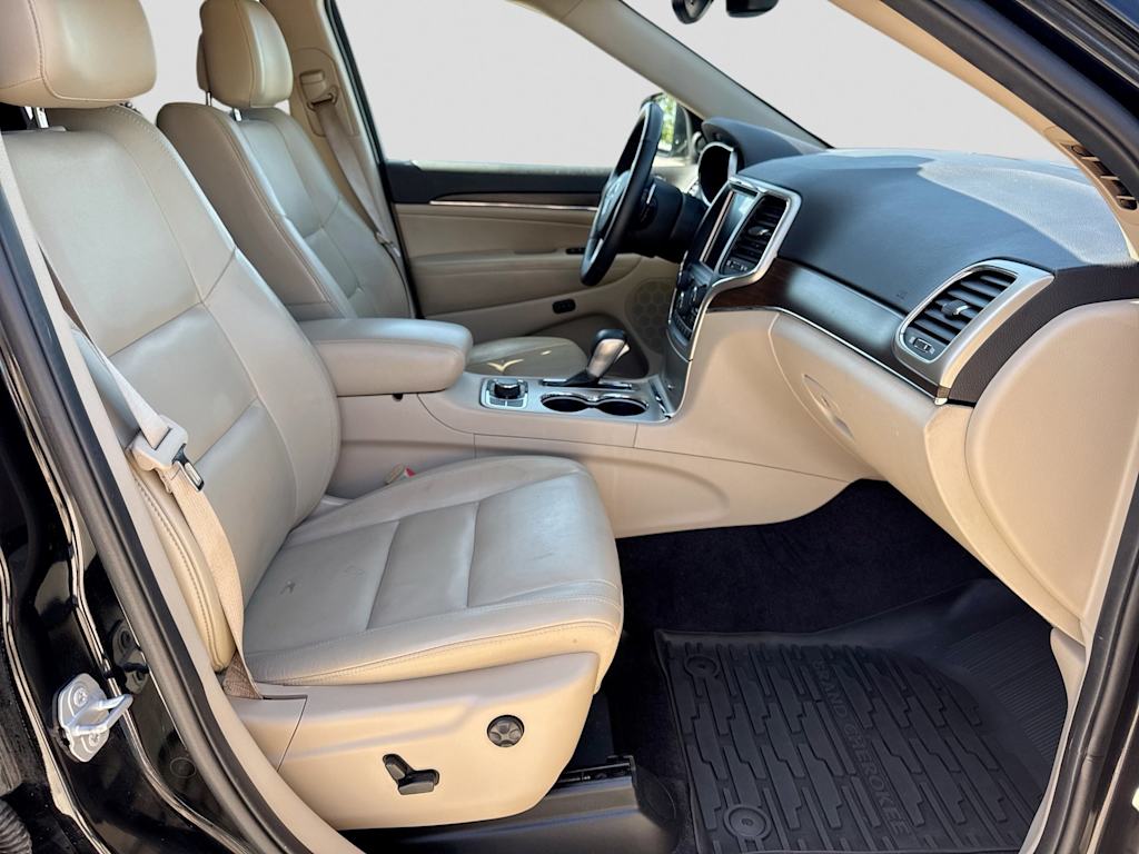 Thumbnail: 2017 Jeep Grand Cherokee - 10