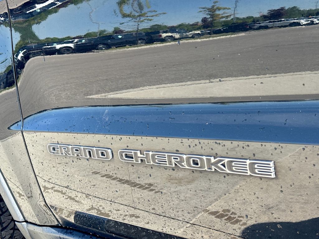 Thumbnail: 2017 Jeep Grand Cherokee - 24