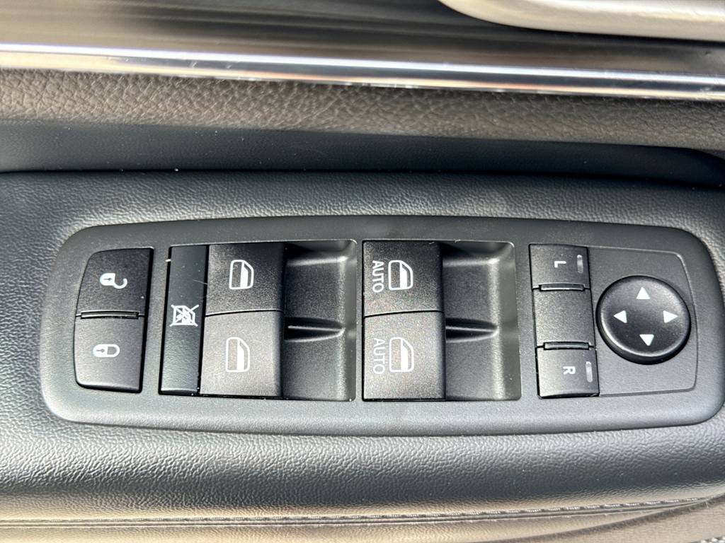 Thumbnail: 2020 Jeep Grand Cherokee - 25