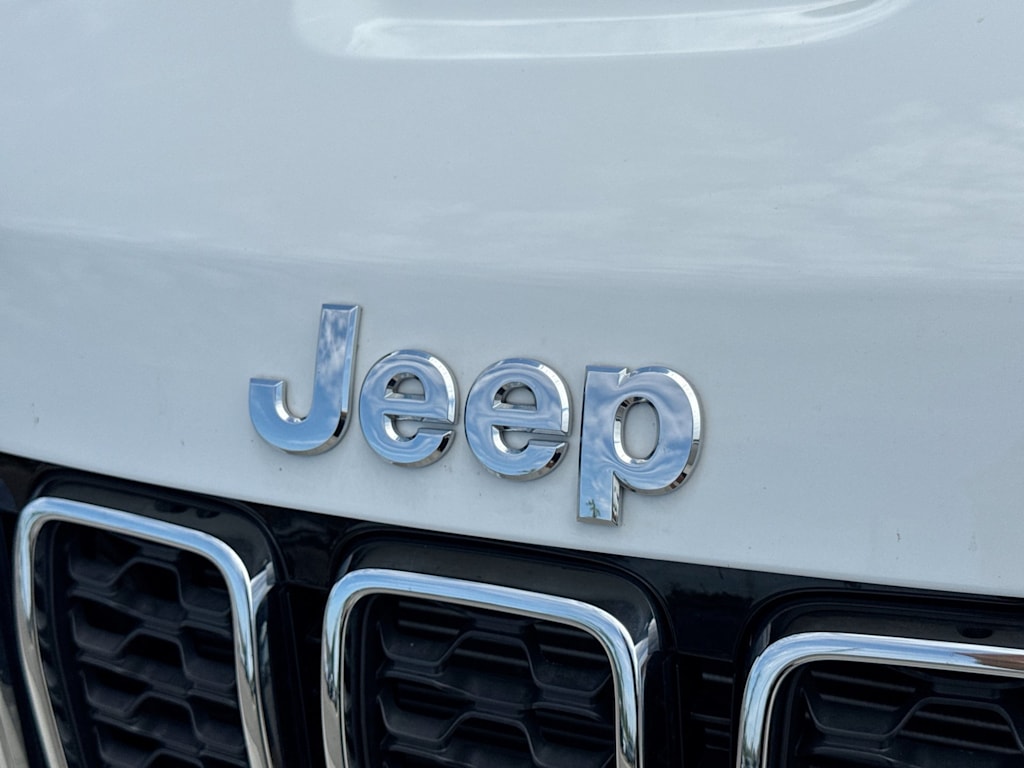 Thumbnail: 2020 Jeep Grand Cherokee - 7