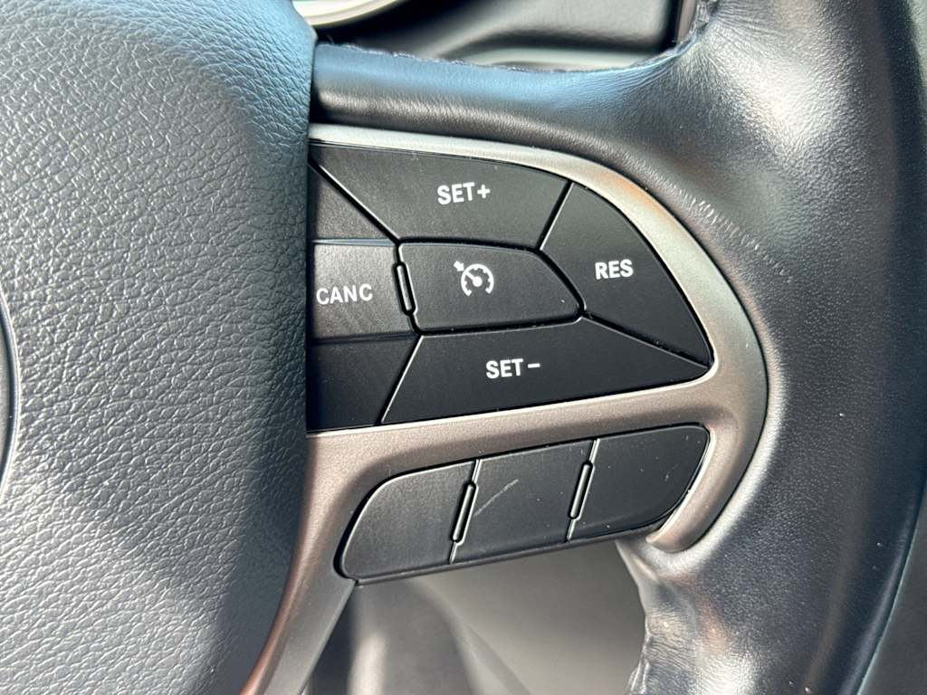 Thumbnail: 2020 Jeep Grand Cherokee - 30