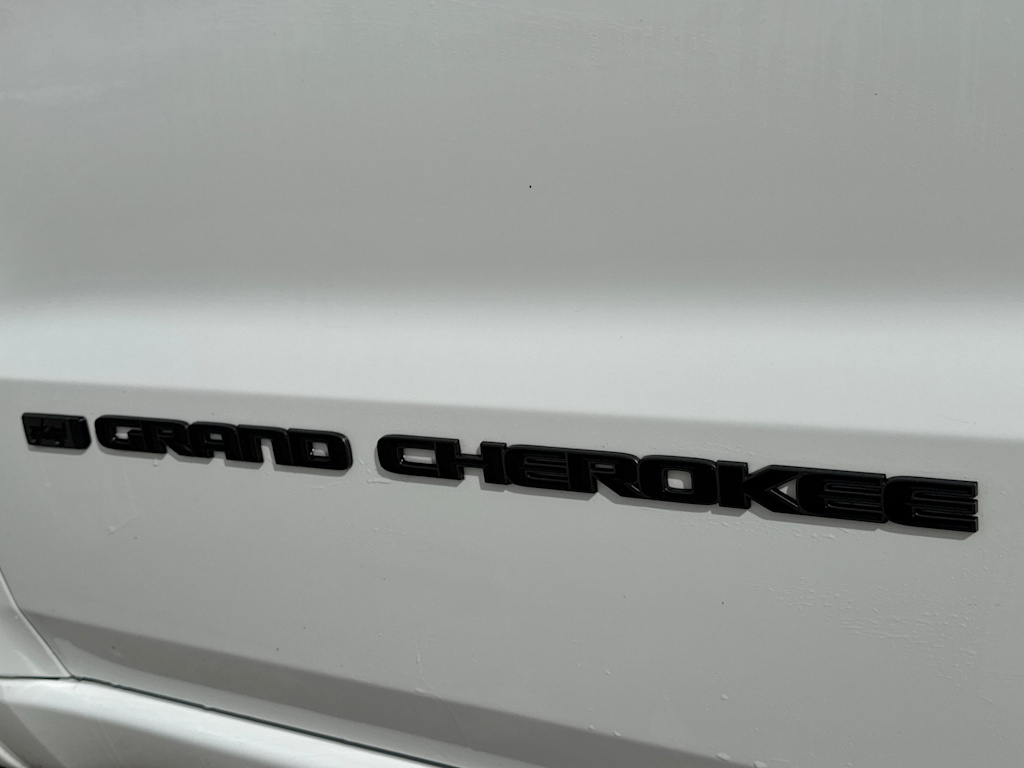 Thumbnail: 2021 Jeep Grand Cherokee - 24