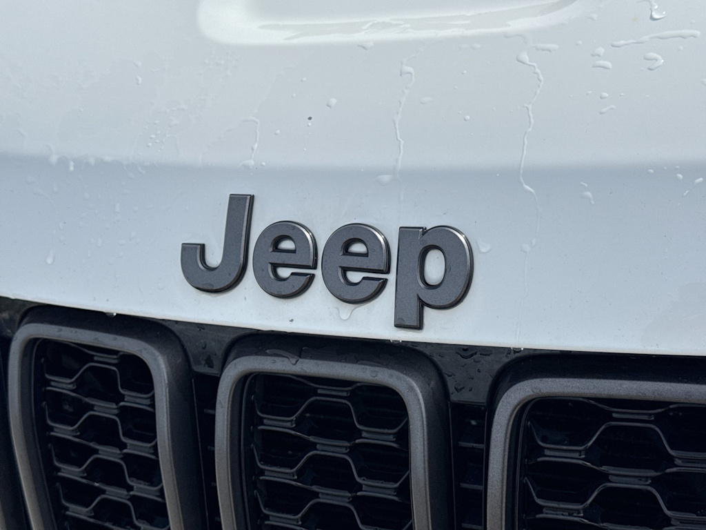 Thumbnail: 2021 Jeep Grand Cherokee - 7