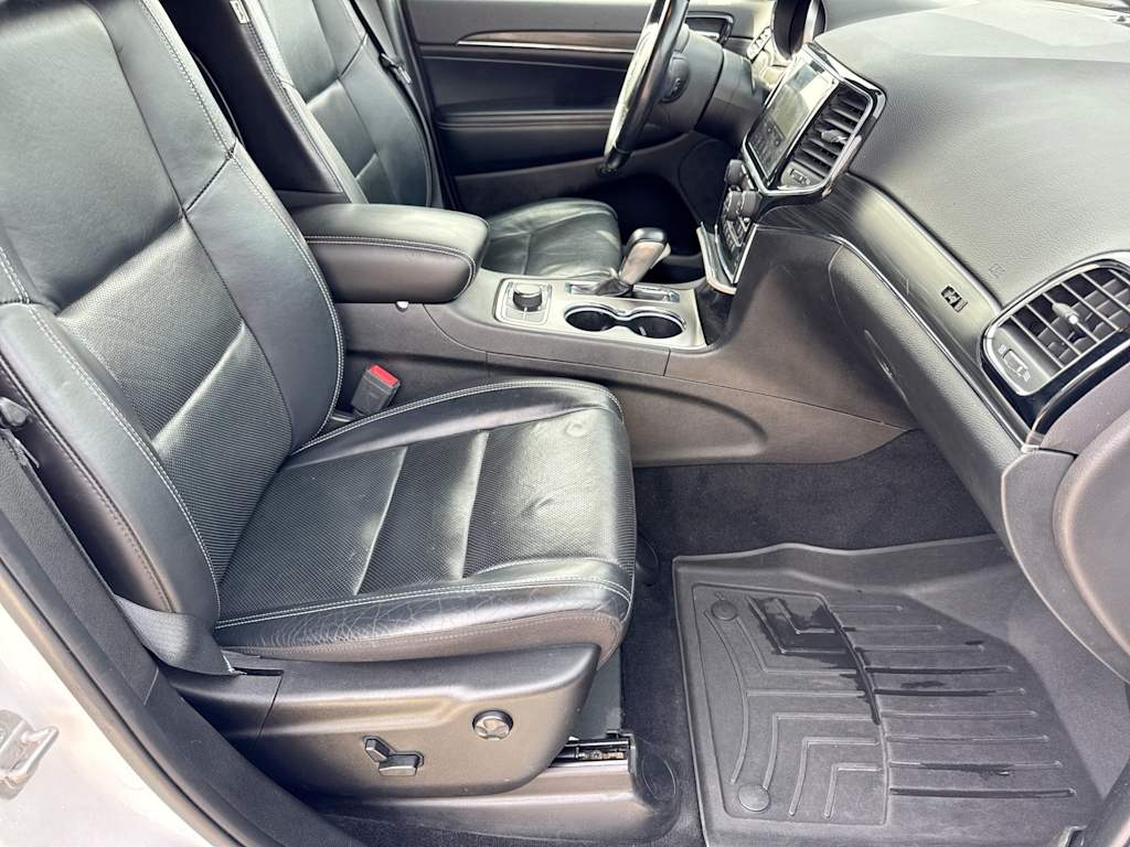 Thumbnail: 2021 Jeep Grand Cherokee - 11