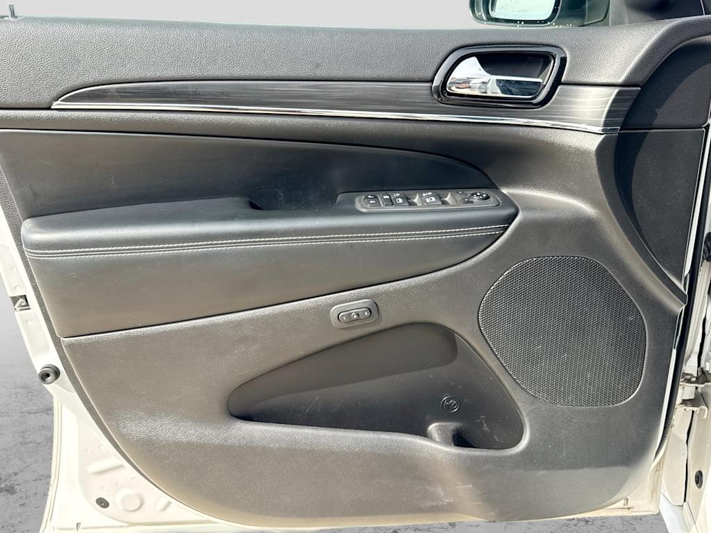 Thumbnail: 2021 Jeep Grand Cherokee - 35
