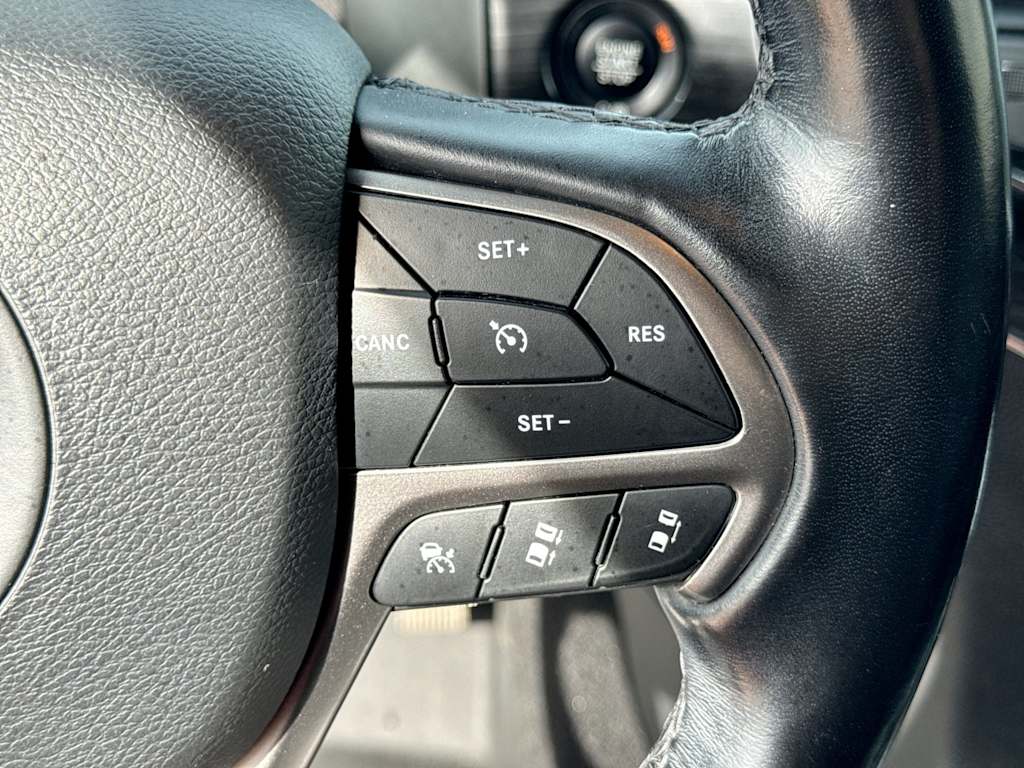 Thumbnail: 2021 Jeep Grand Cherokee - 30