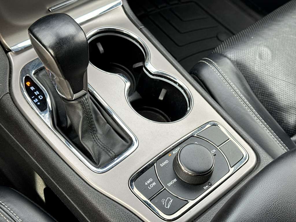 Thumbnail: 2021 Jeep Grand Cherokee - 15
