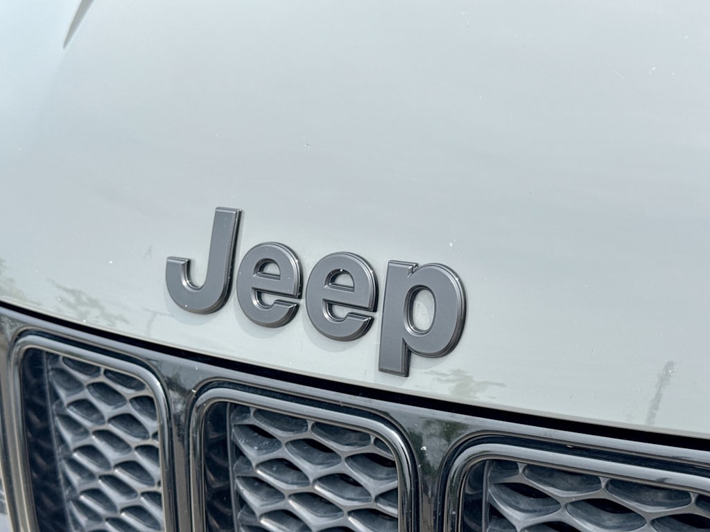 Thumbnail: 2020 Jeep Grand Cherokee - 7