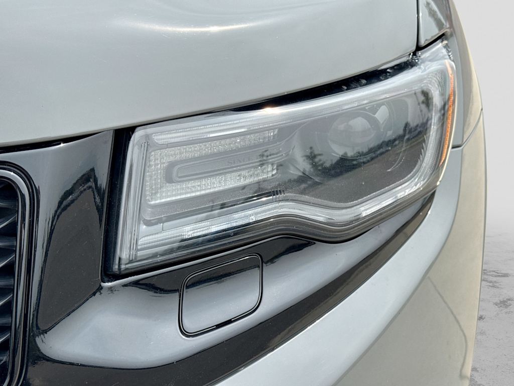 Thumbnail: 2020 Jeep Grand Cherokee - 24
