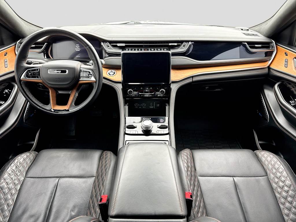 Thumbnail: 2023 Jeep Grand Cherokee - 11