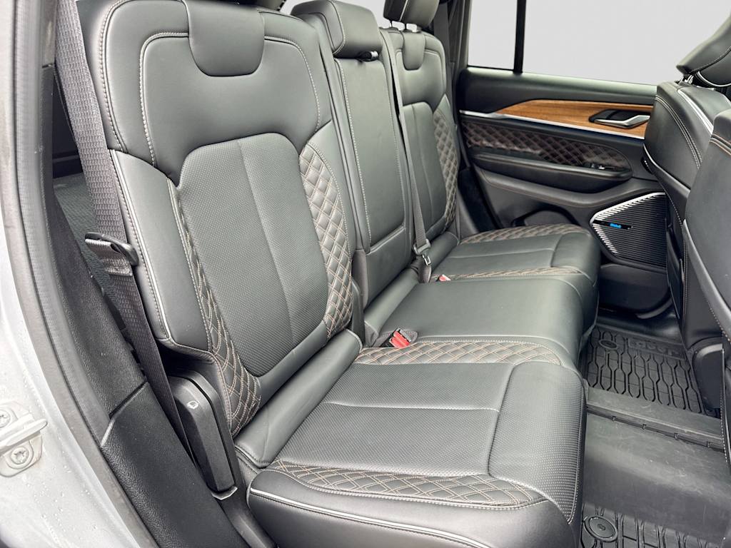 Thumbnail: 2023 Jeep Grand Cherokee - 26
