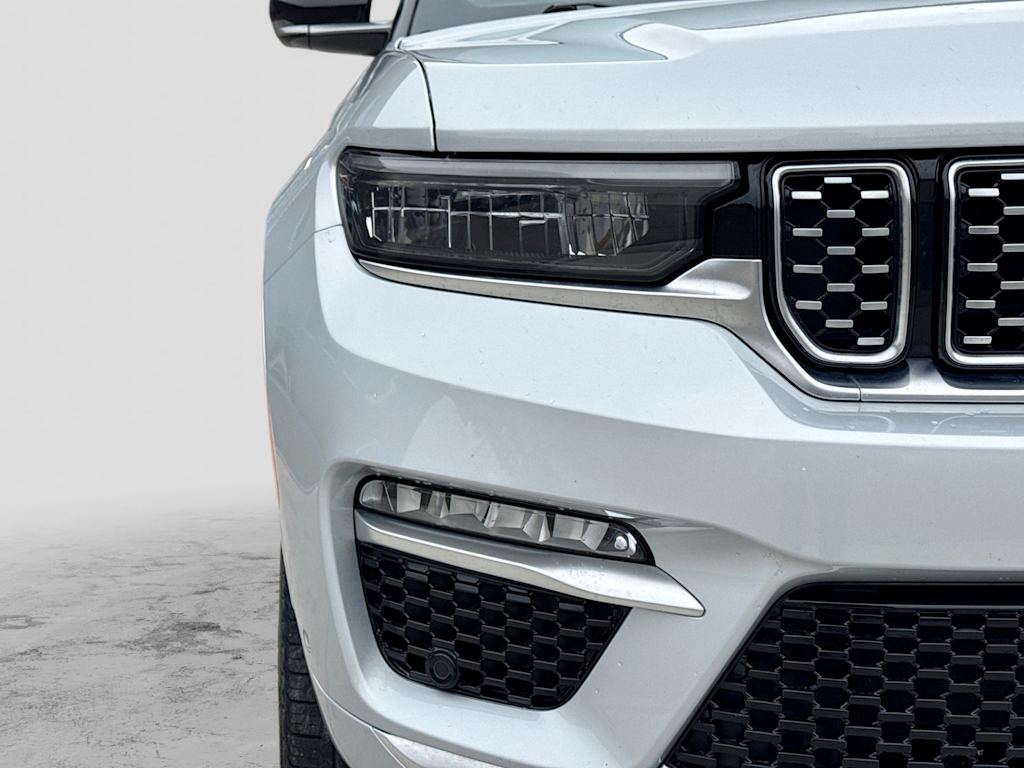 Thumbnail: 2023 Jeep Grand Cherokee - 4