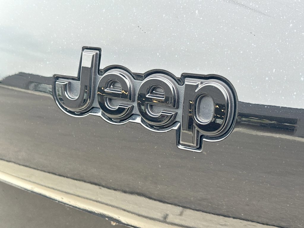 Thumbnail: 2023 Jeep Grand Cherokee L - 6