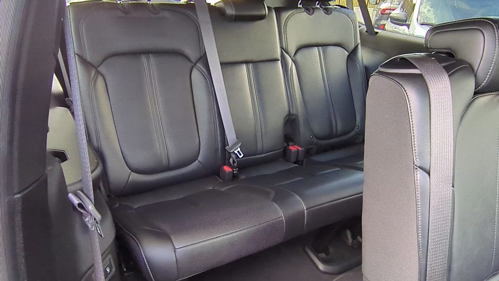 Thumbnail: 2023 Jeep Wagoneer - 12