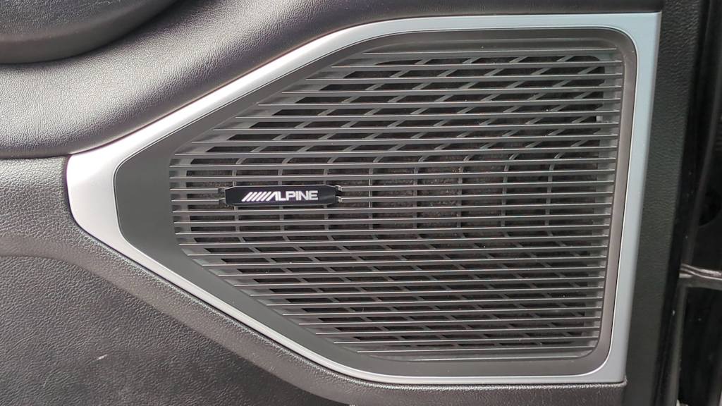 Thumbnail: 2023 Jeep Wagoneer - 18