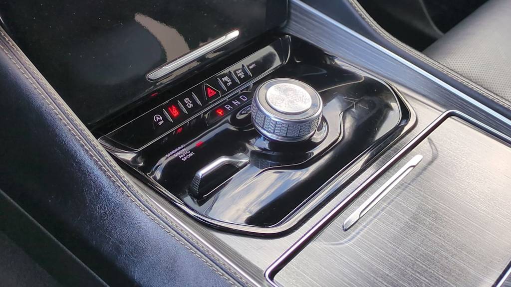 Thumbnail: 2023 Jeep Wagoneer - 33