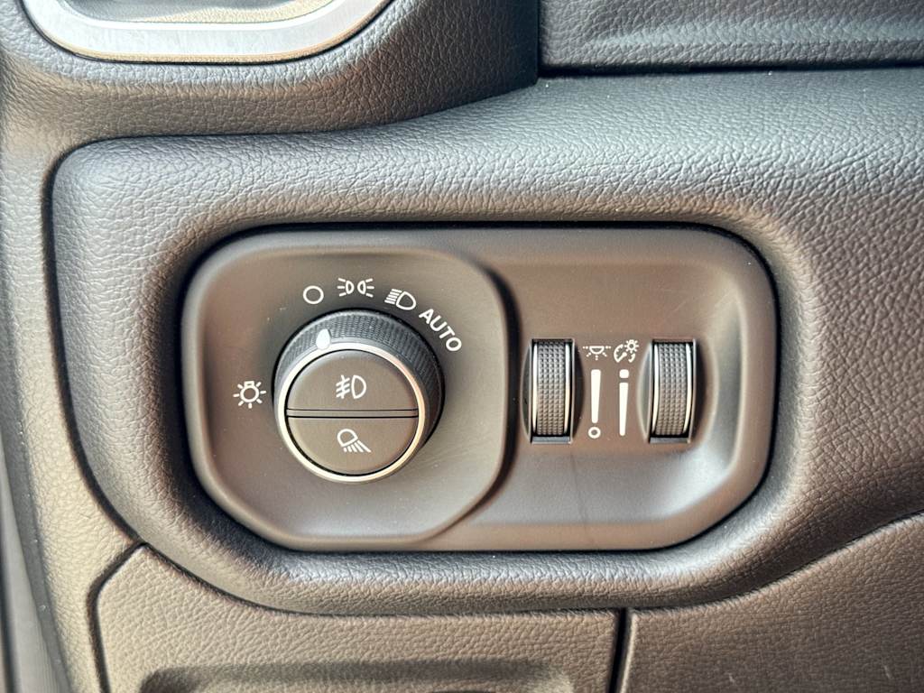 Thumbnail: 2019 RAM 1500 - 30