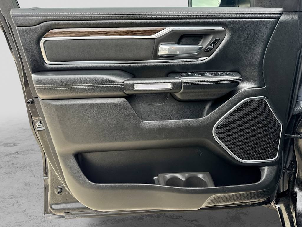 Thumbnail: 2019 RAM 1500 - 32