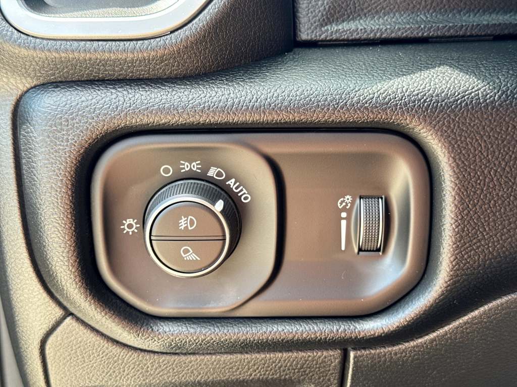 Thumbnail: 2021 RAM 1500 - 29
