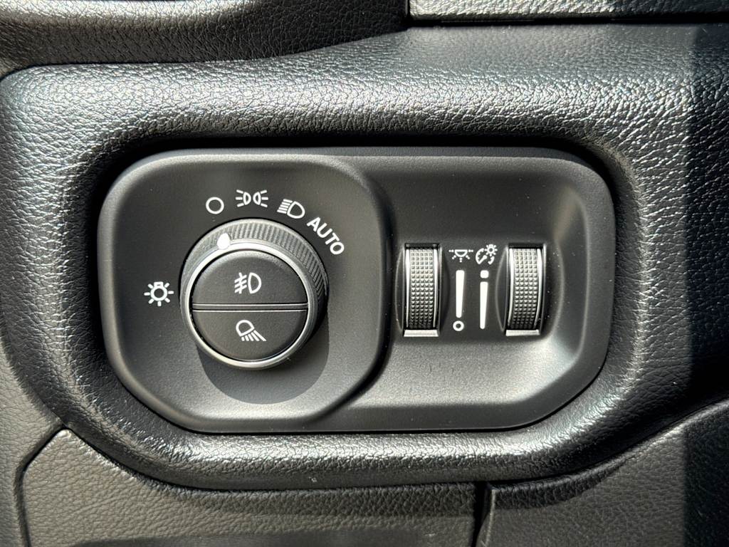Thumbnail: 2019 RAM 1500 - 30