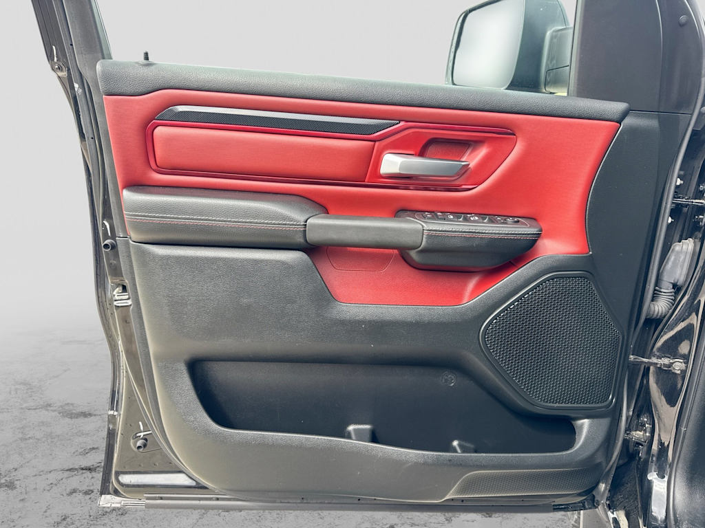 Thumbnail: 2019 RAM 1500 - 33