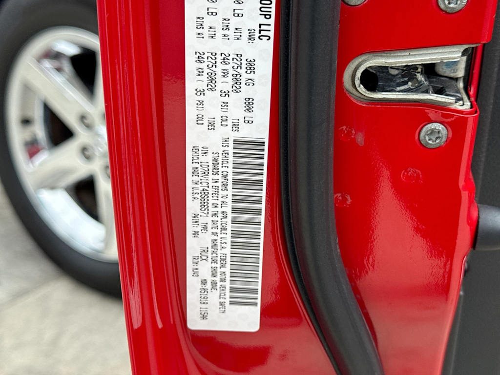Thumbnail: 2011 RAM 1500 - 17