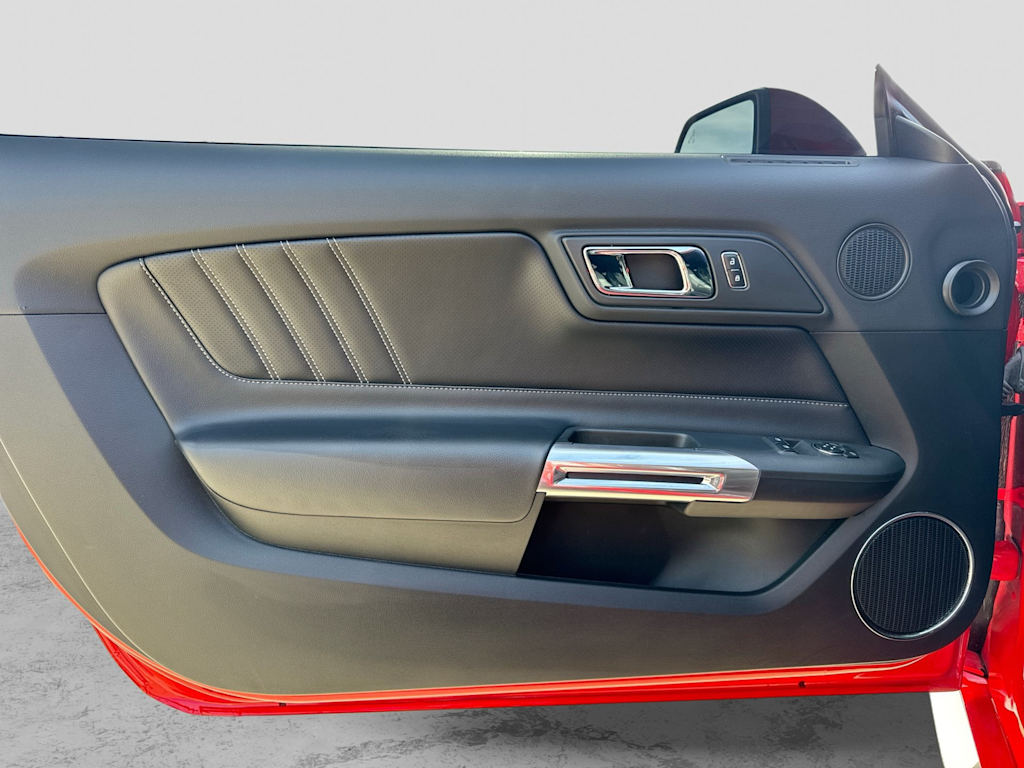 Thumbnail: 2016 Ford Mustang - 32