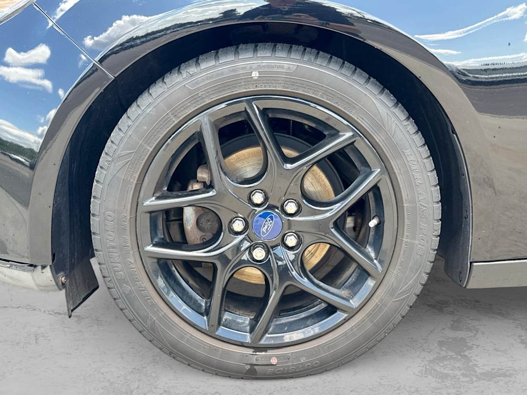 Thumbnail: 2016 Ford Focus - 8