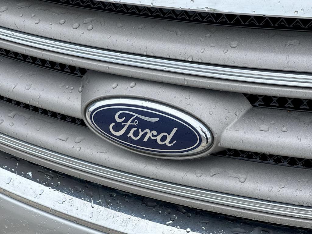 Thumbnail: 2018 Ford Taurus - 6