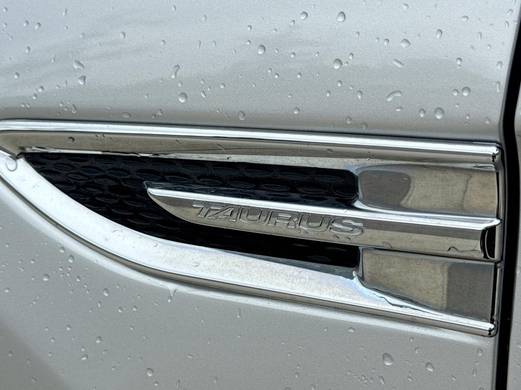 Thumbnail: 2018 Ford Taurus - 22