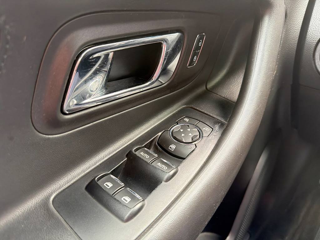Thumbnail: 2015 Ford Taurus - 24