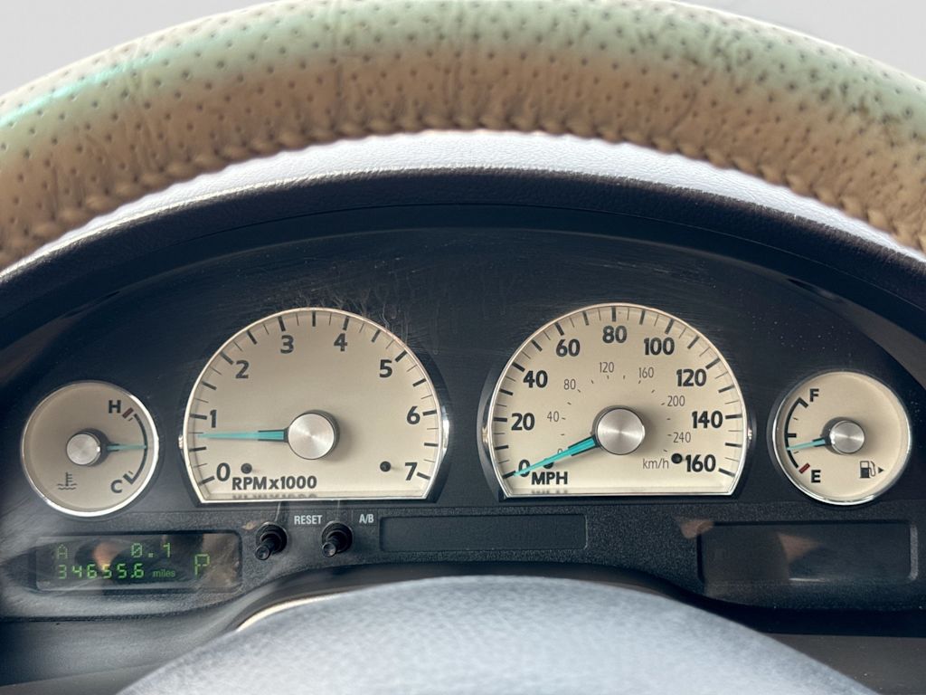 Thumbnail: 2005 Ford Thunderbird - 12