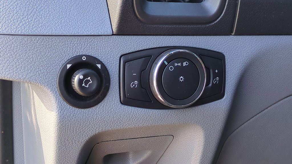 Thumbnail: 2019 Ford Transit Series - 13