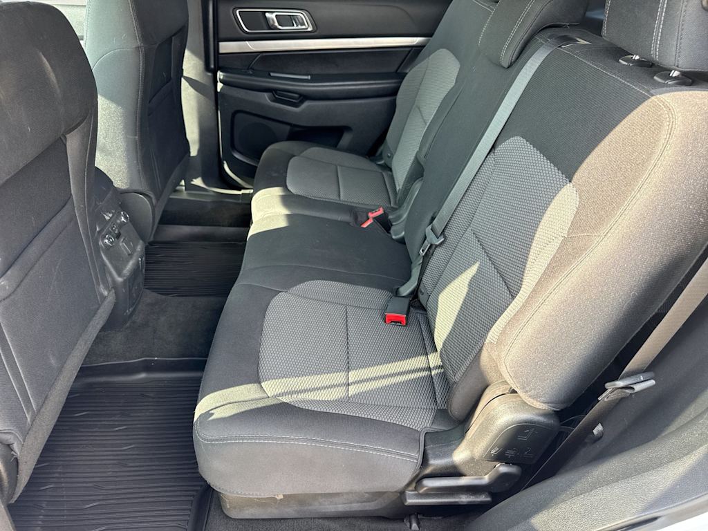 Thumbnail: 2018 Ford Explorer - 25