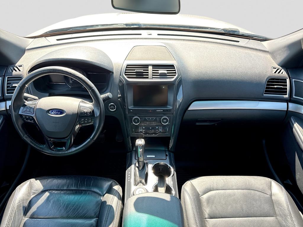 Thumbnail: 2016 Ford Explorer - 9