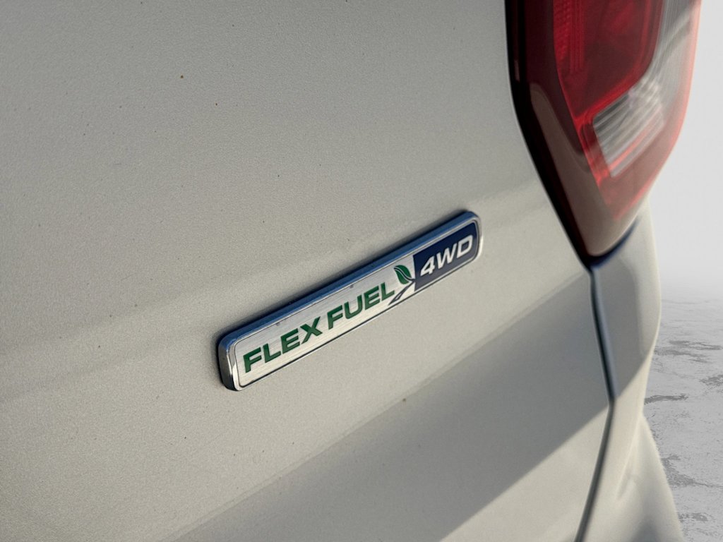 Thumbnail: 2016 Ford Explorer - 24