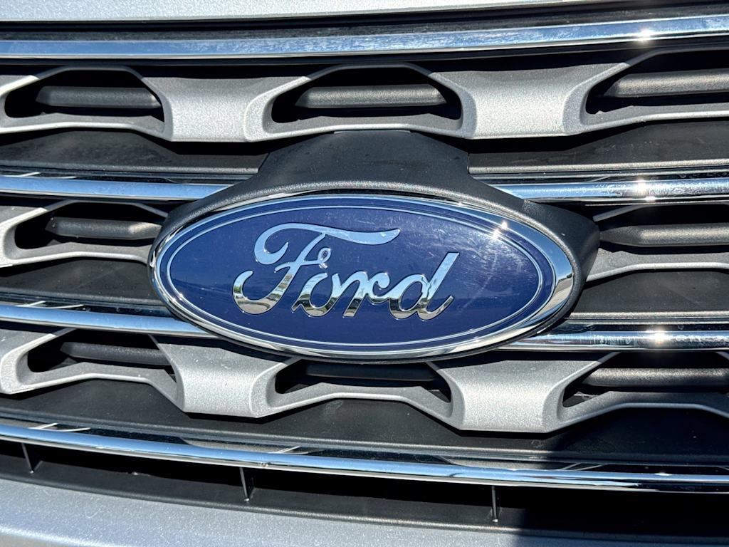Thumbnail: 2016 Ford Explorer - 7