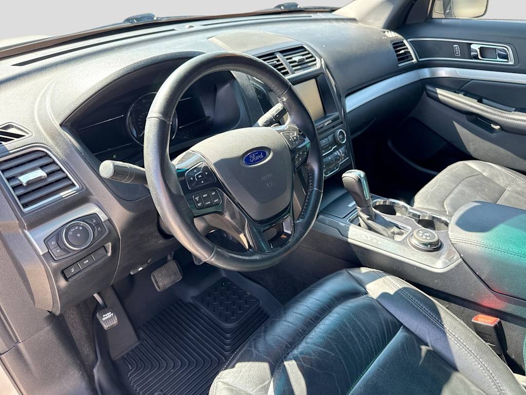 Thumbnail: 2016 Ford Explorer - 2