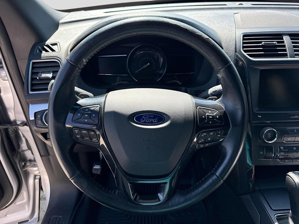 Thumbnail: 2016 Ford Explorer - 13