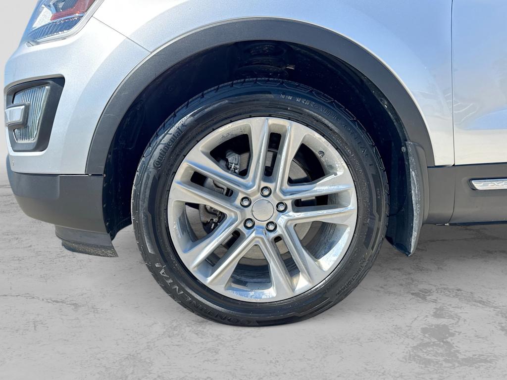 Thumbnail: 2016 Ford Explorer - 8