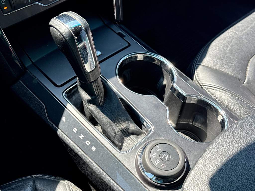Thumbnail: 2016 Ford Explorer - 36